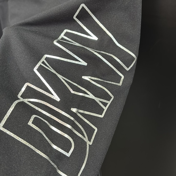 DKNY Bike Shorts, 7” inseam,hip pockets,hidden waist pocket,silver sparkle logo - Picture 3 of 8